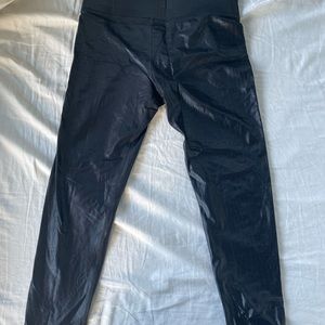 Carbon38 size medium black legging
